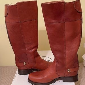 Steve Madden “Olster” Size:8